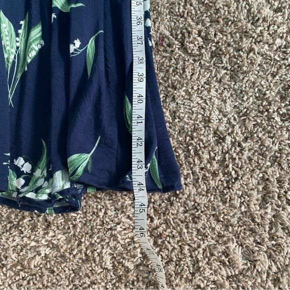Urban Outfitters Malena Navy Floral Button-Down Midi Dress Size Small - Picture 15 of 16
